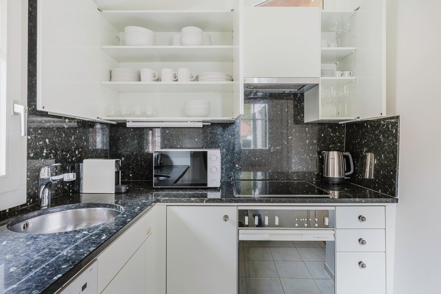 3 ½ rooms furnished flat (6)