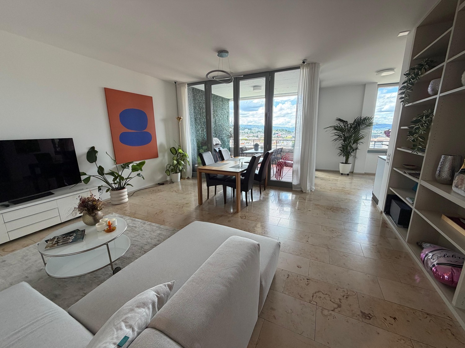 2 rooms apartment, photo 2 of 10