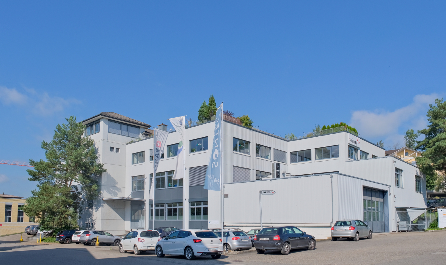 195m² office