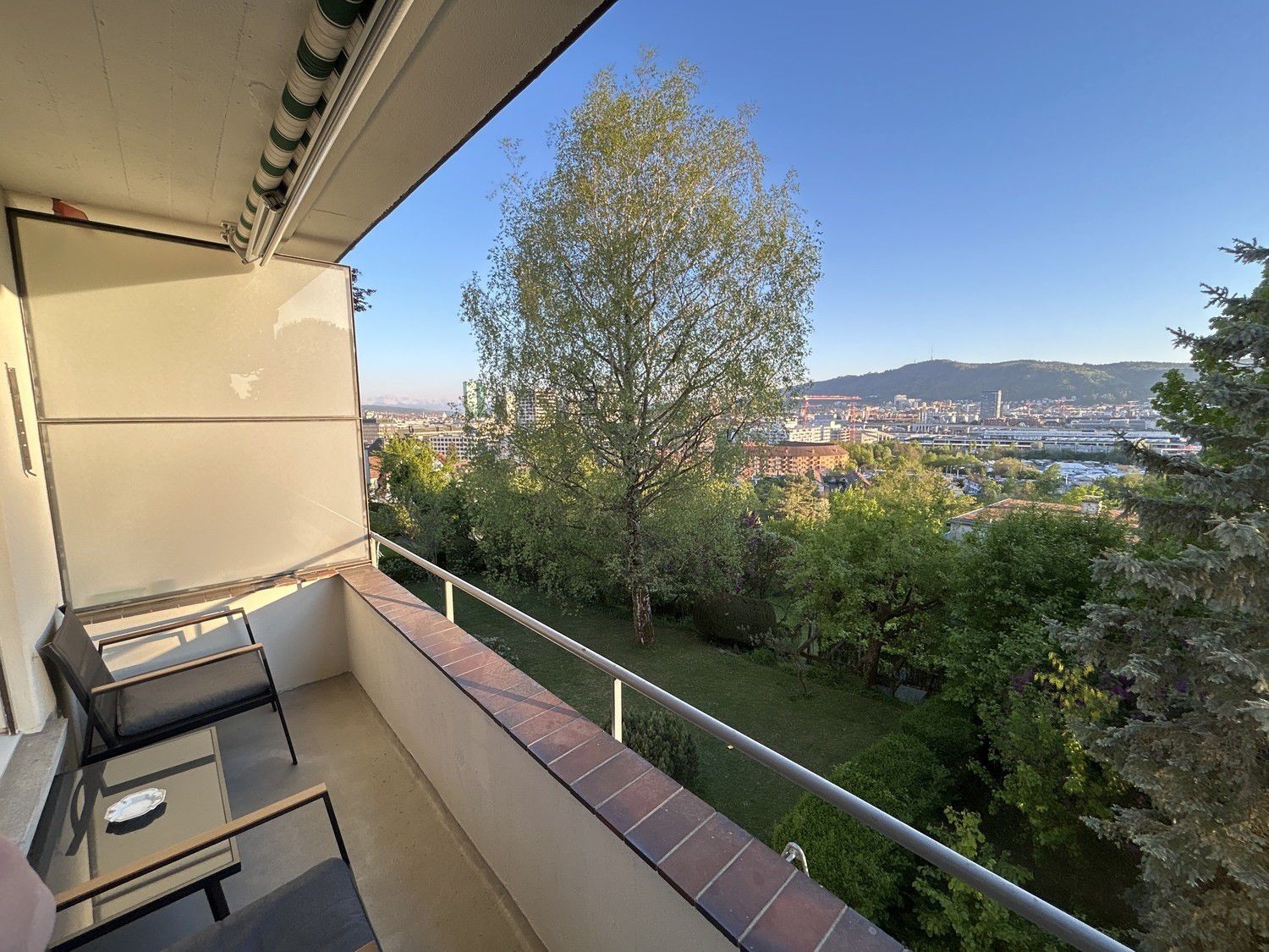 Chambre dans un appartement partagé