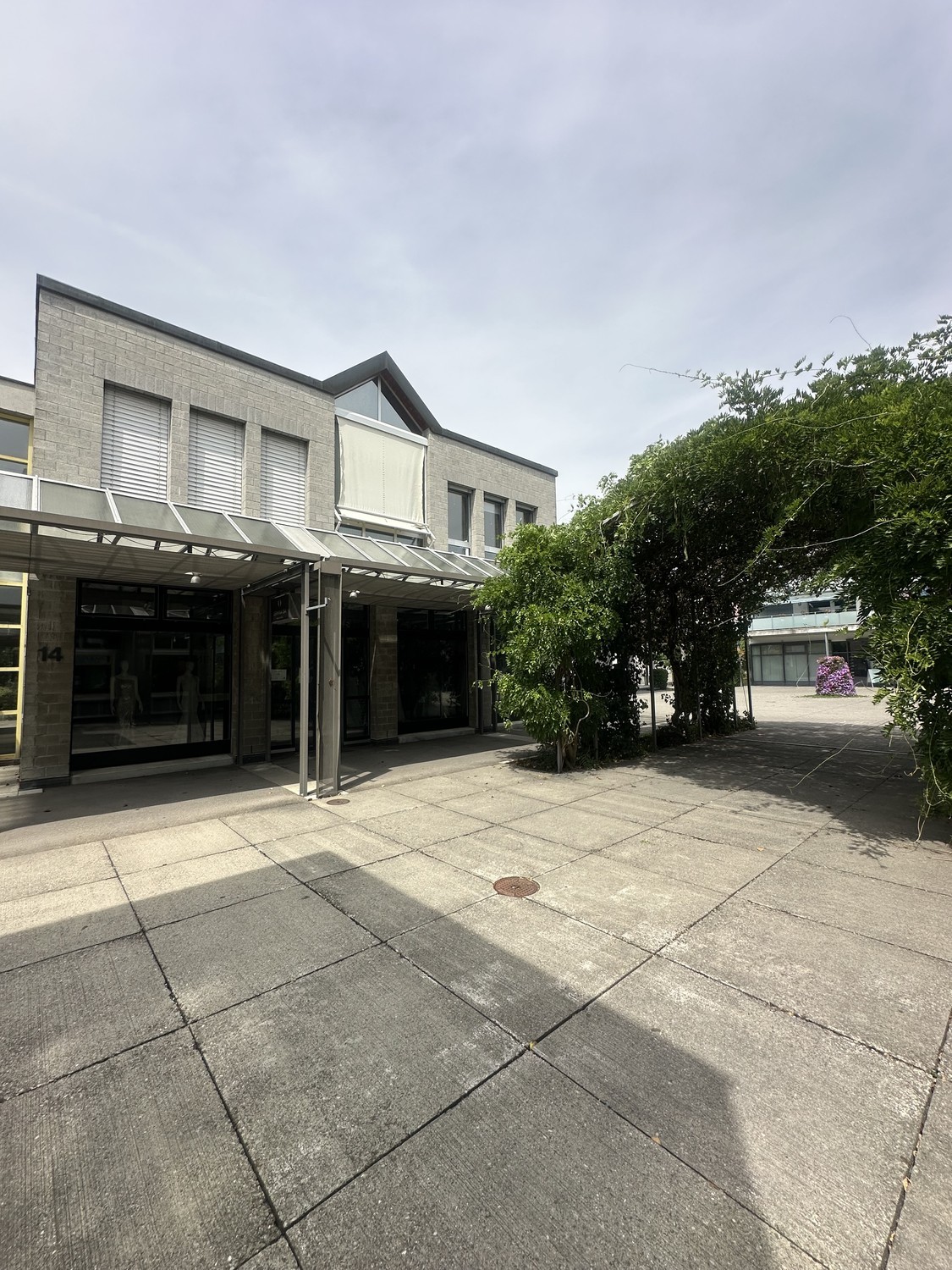 118m² commercial
