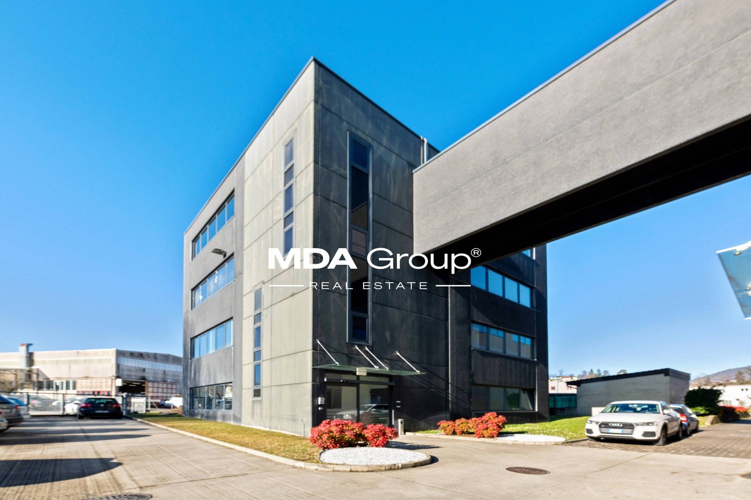 300m² office, photo 3 of 10