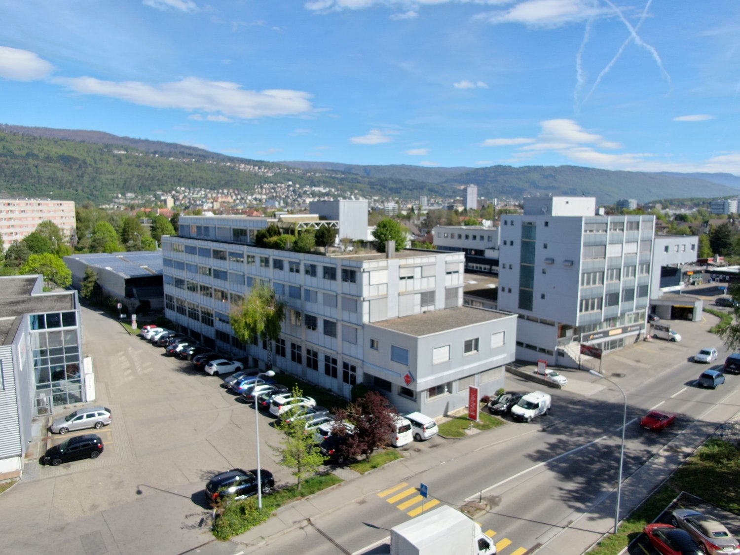 295m² commerciale