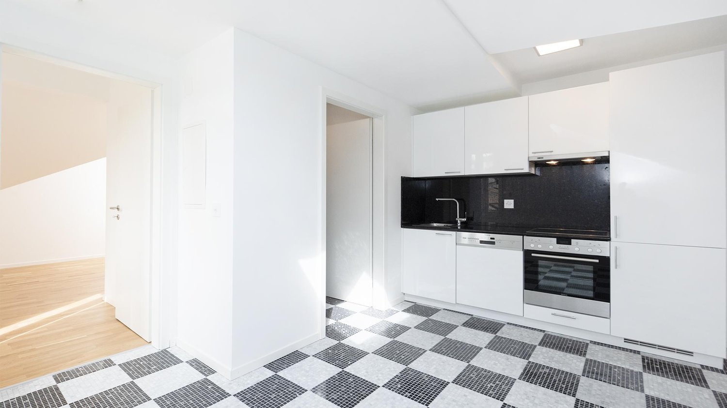 2 rooms apartment, photo 3 of 10