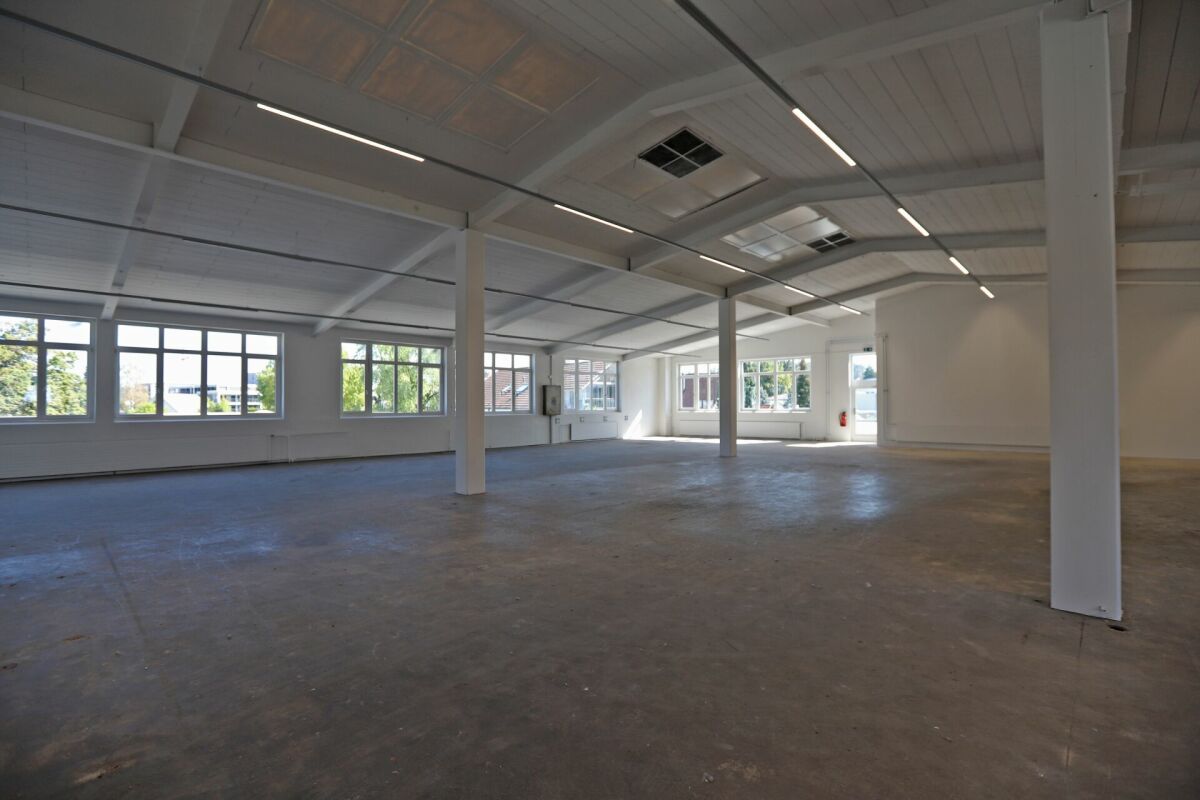 560m² storage room, photo 5 of 10