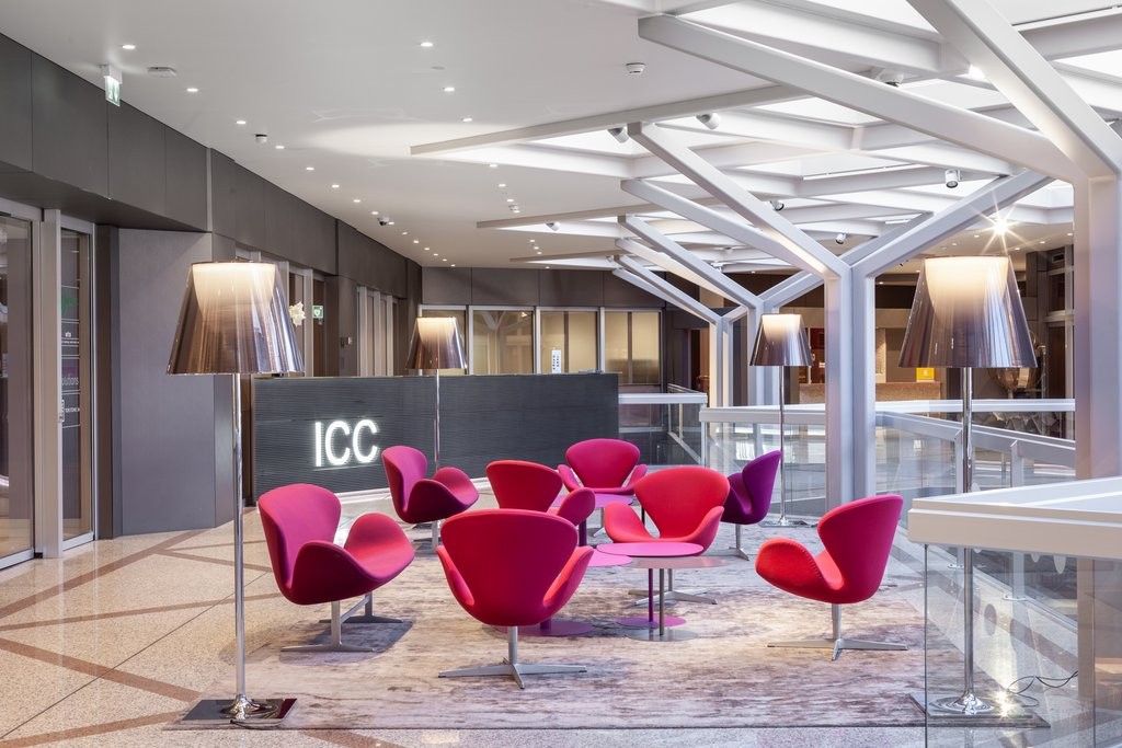 264m² office