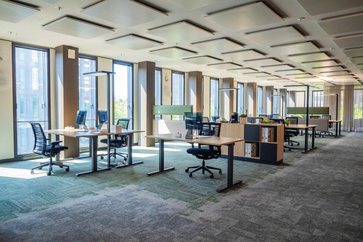 4500m² office, photo 2 of 10