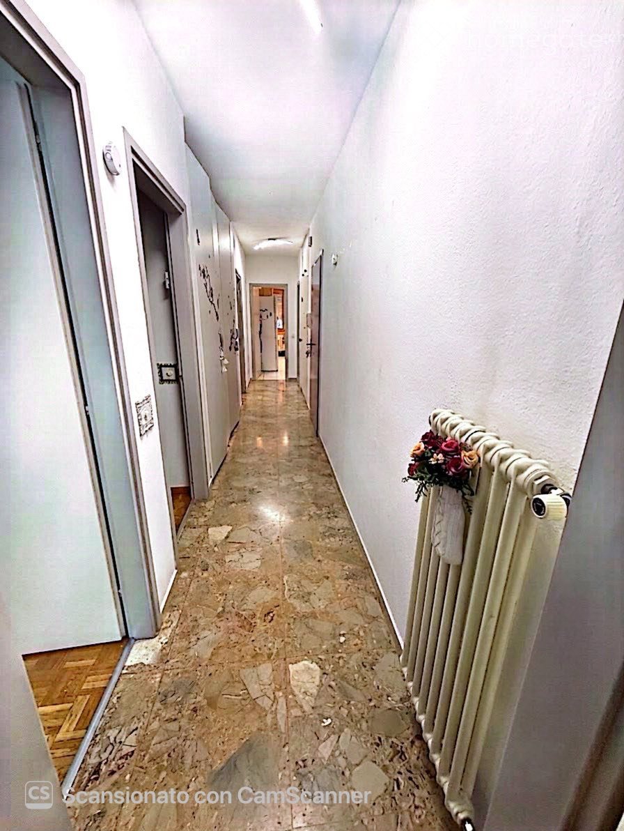 4 rooms apartment, photo 2 of 10