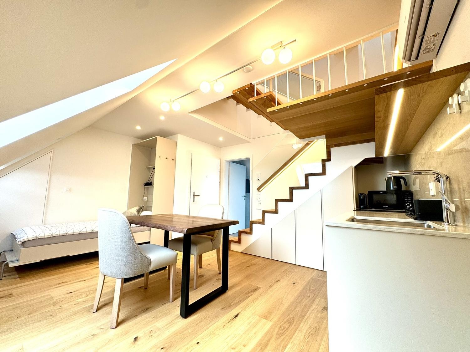 1 room furnished flat