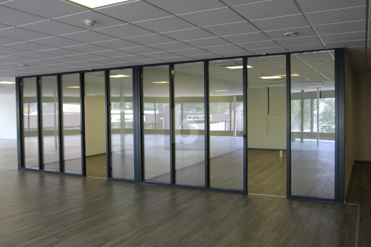 550m² office, photo 3 of 4