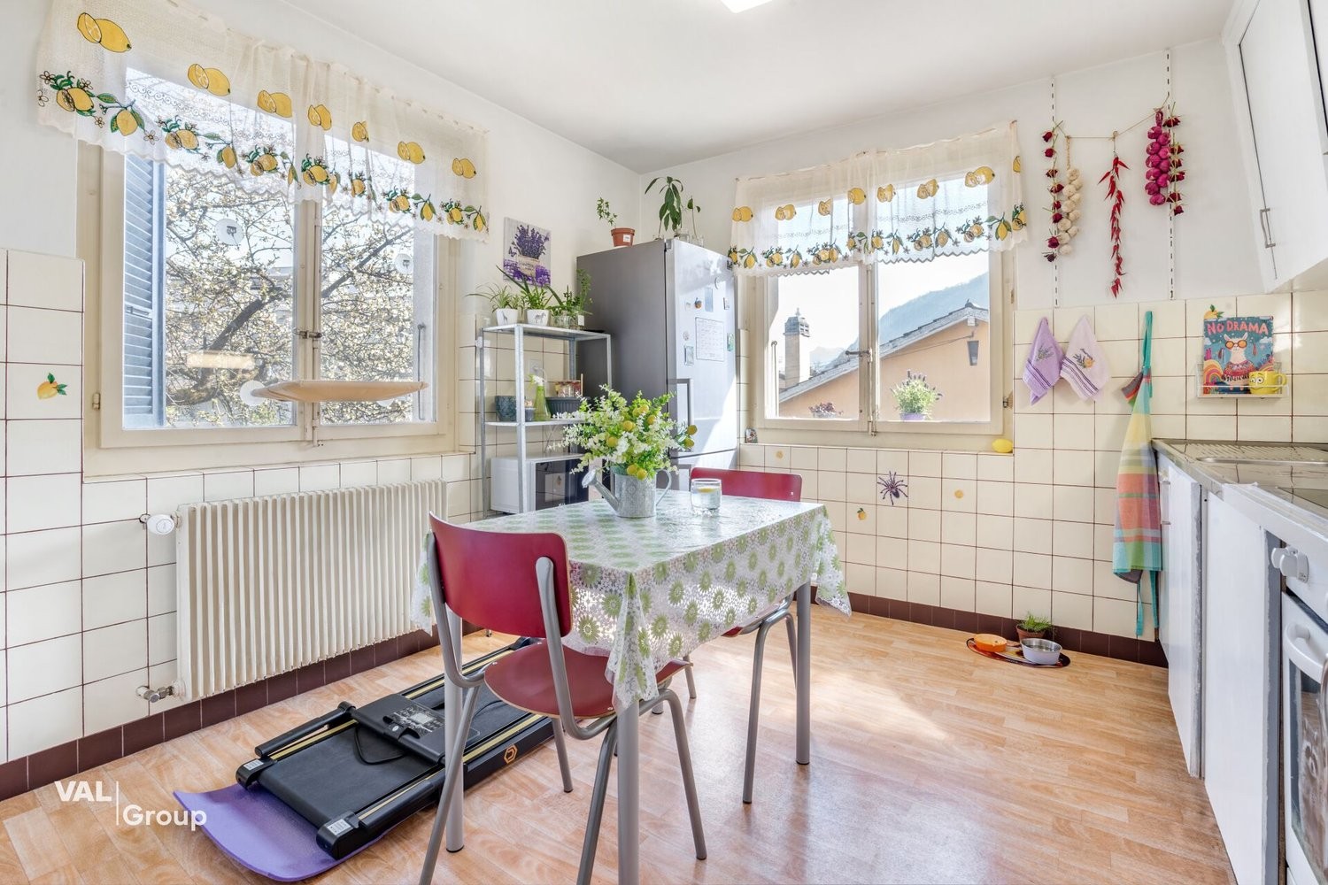 casa multifamiliare di 9 locali