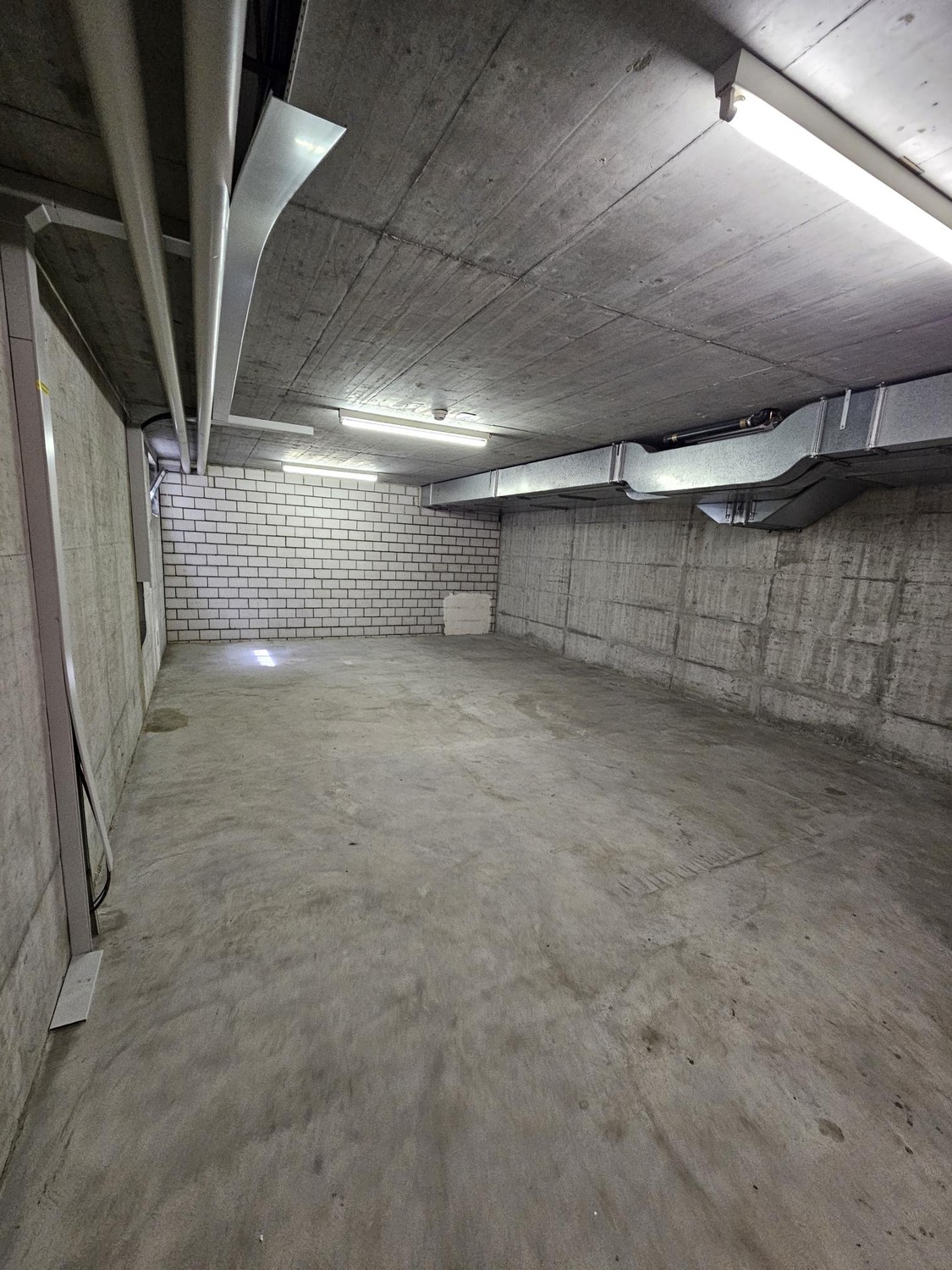 44m² cellar compartment, photo 3 of 4