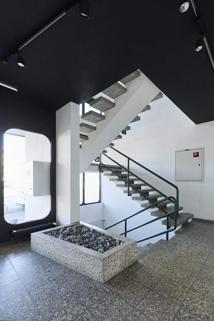 212m² office
