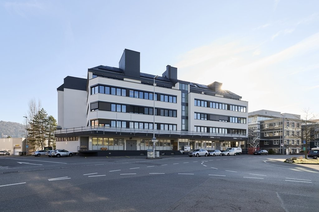 212m² office