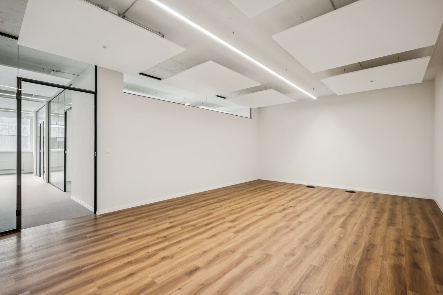 218m² office, photo 3 of 5