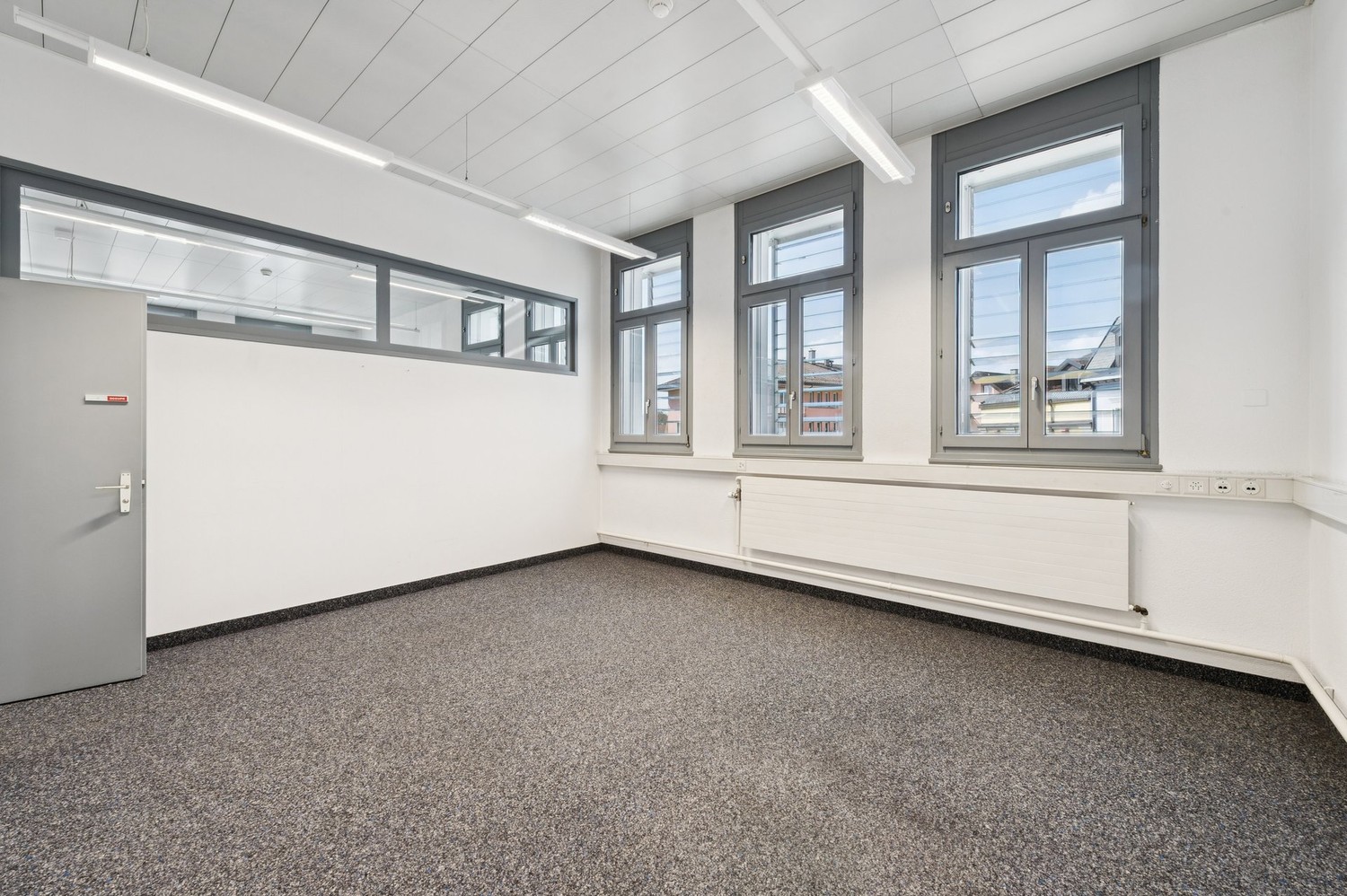 361m² office, photo 4 of 5