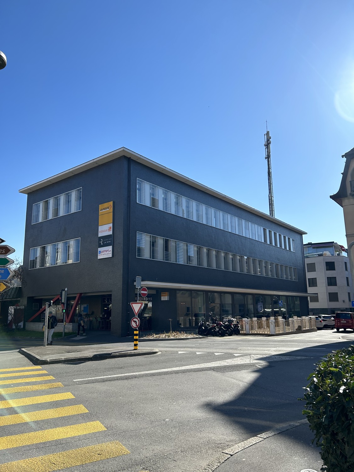 361m² office, photo 2 of 5
