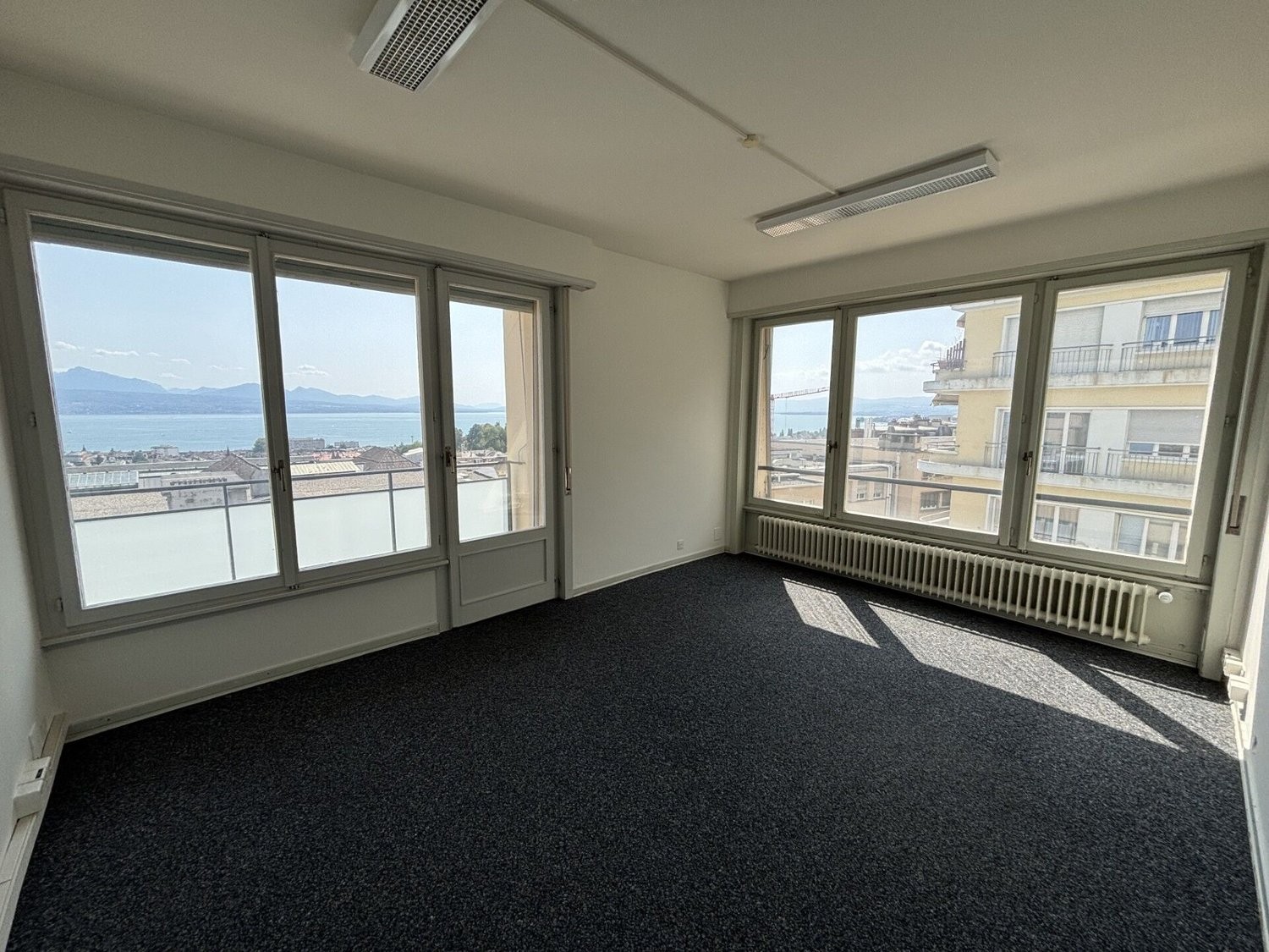 312m² office, photo 3 of 4