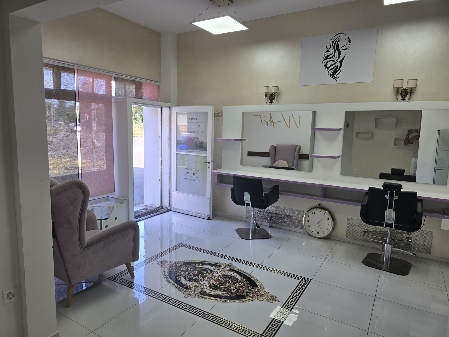 Commercial, photo 2 of 3