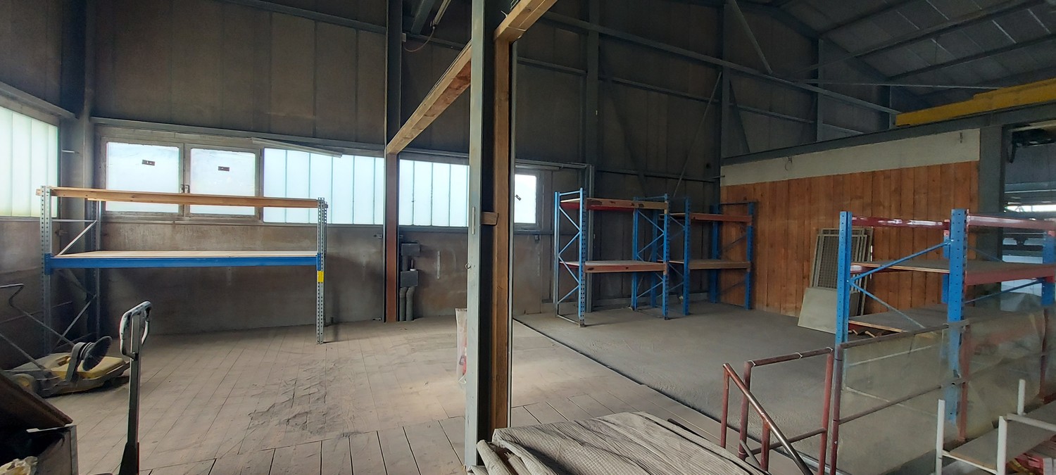 Commercial, photo 1 of 5