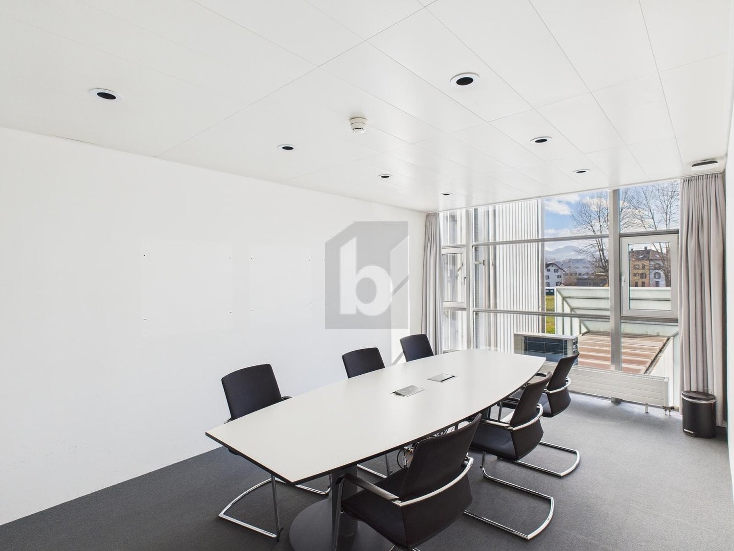 420m² office, photo 4 of 4