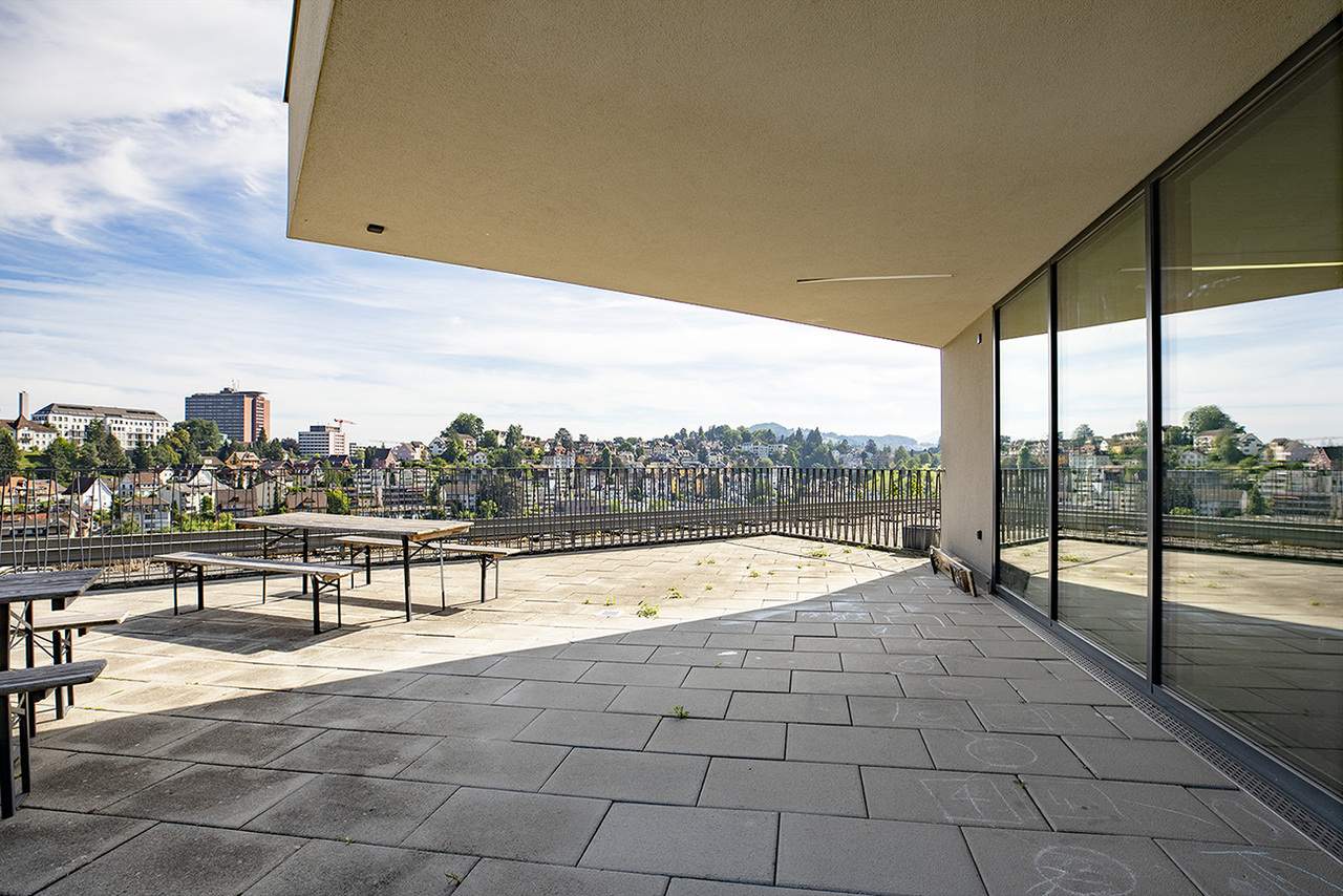 3205m² office, photo 7 of 10