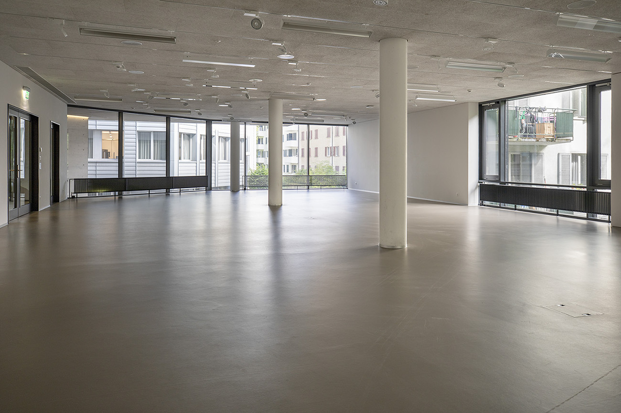 3205m² office, photo 5 of 10