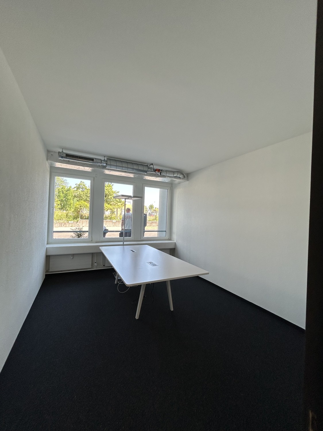 296m² office, photo 5 of 10