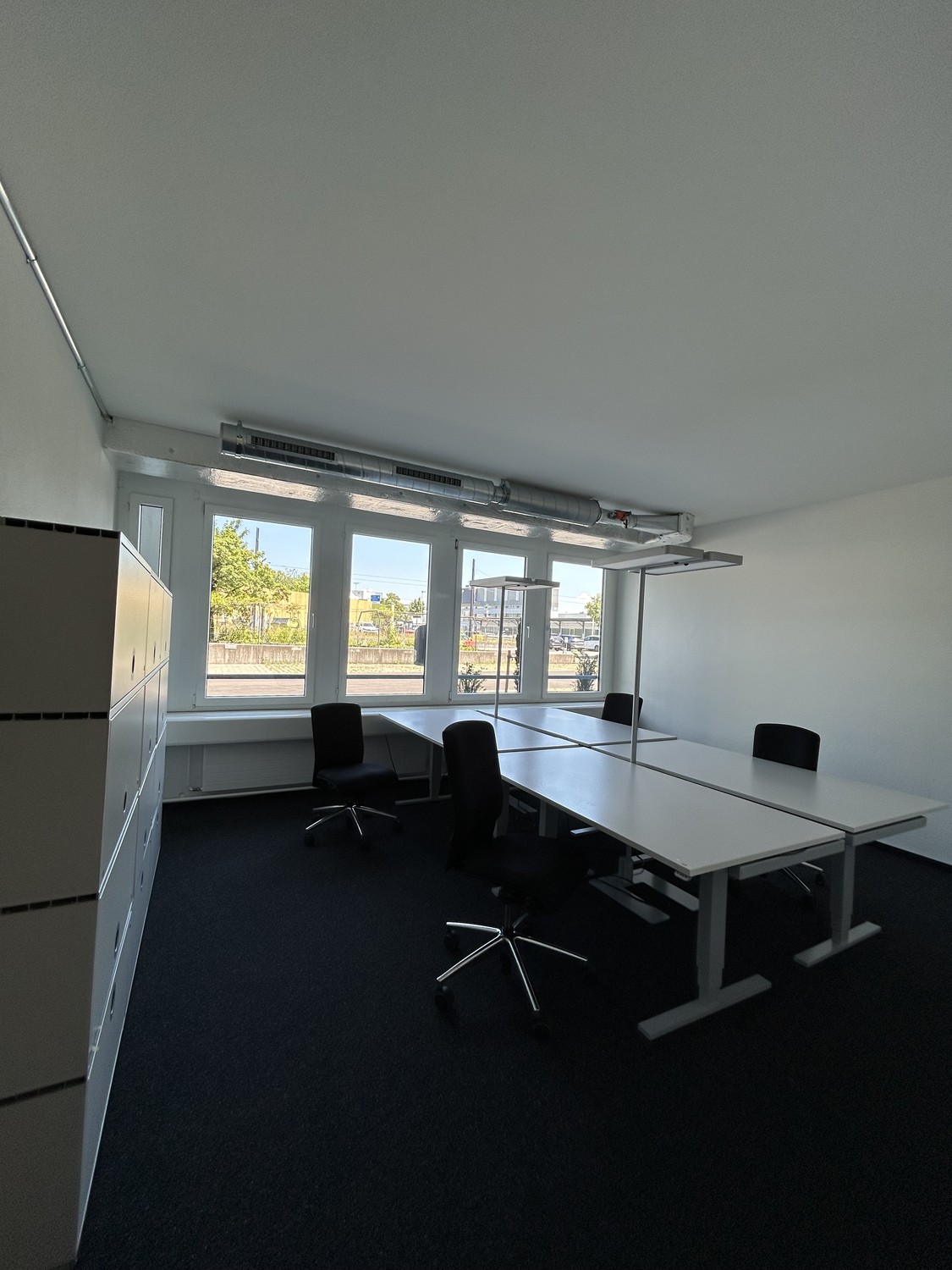296m² office, photo 3 of 10