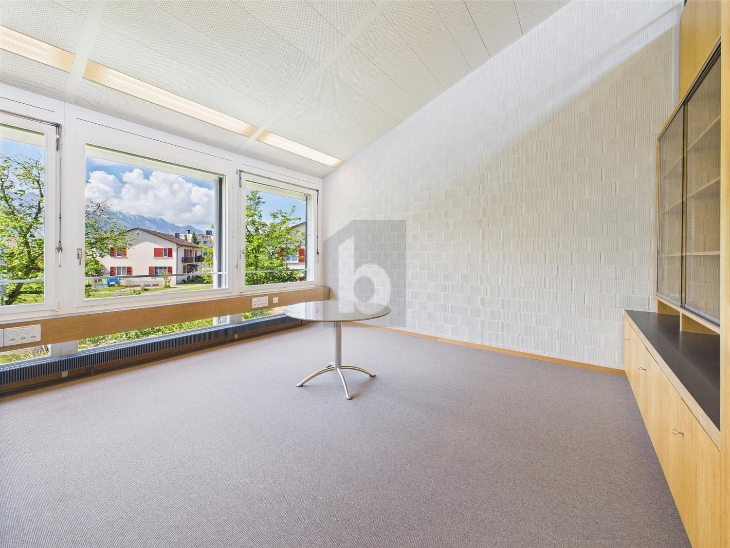 313m² office, photo 4 of 4