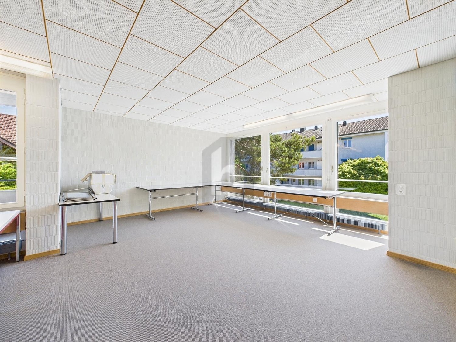 313m² office, photo 3 of 4
