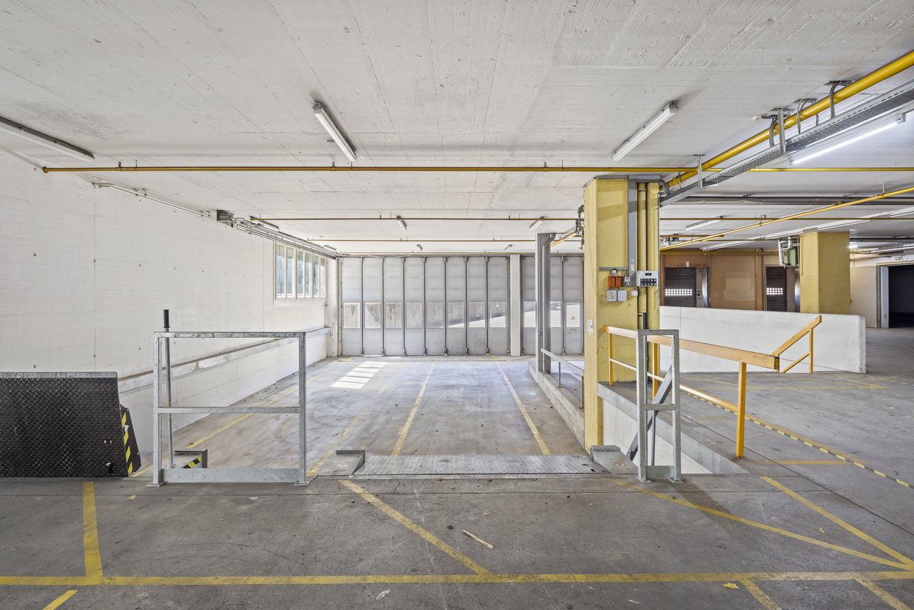 3000m² commercial, photo 9 of 10