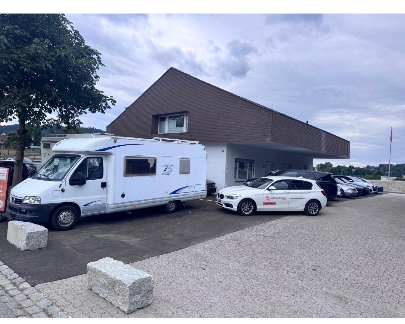 750m² commercial, photo 1 of 8