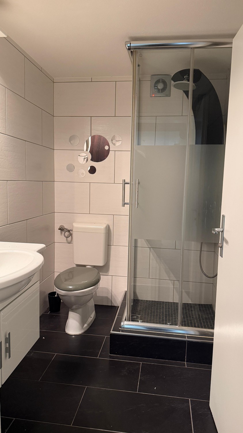 Commercial, photo 6 of 6