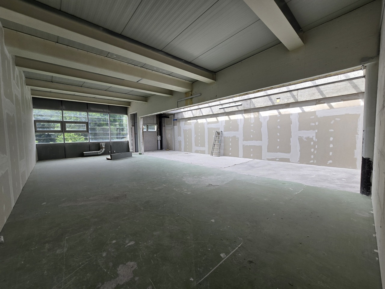 288m² storage room, photo 3 of 8