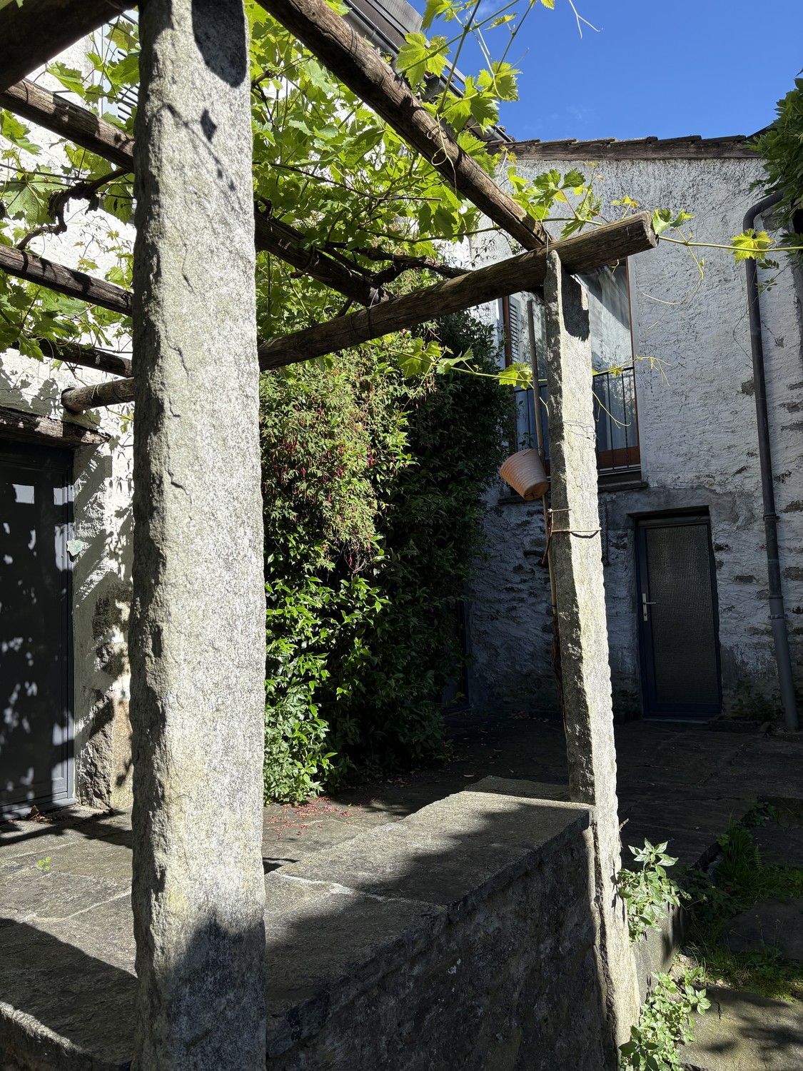 5 rooms single house