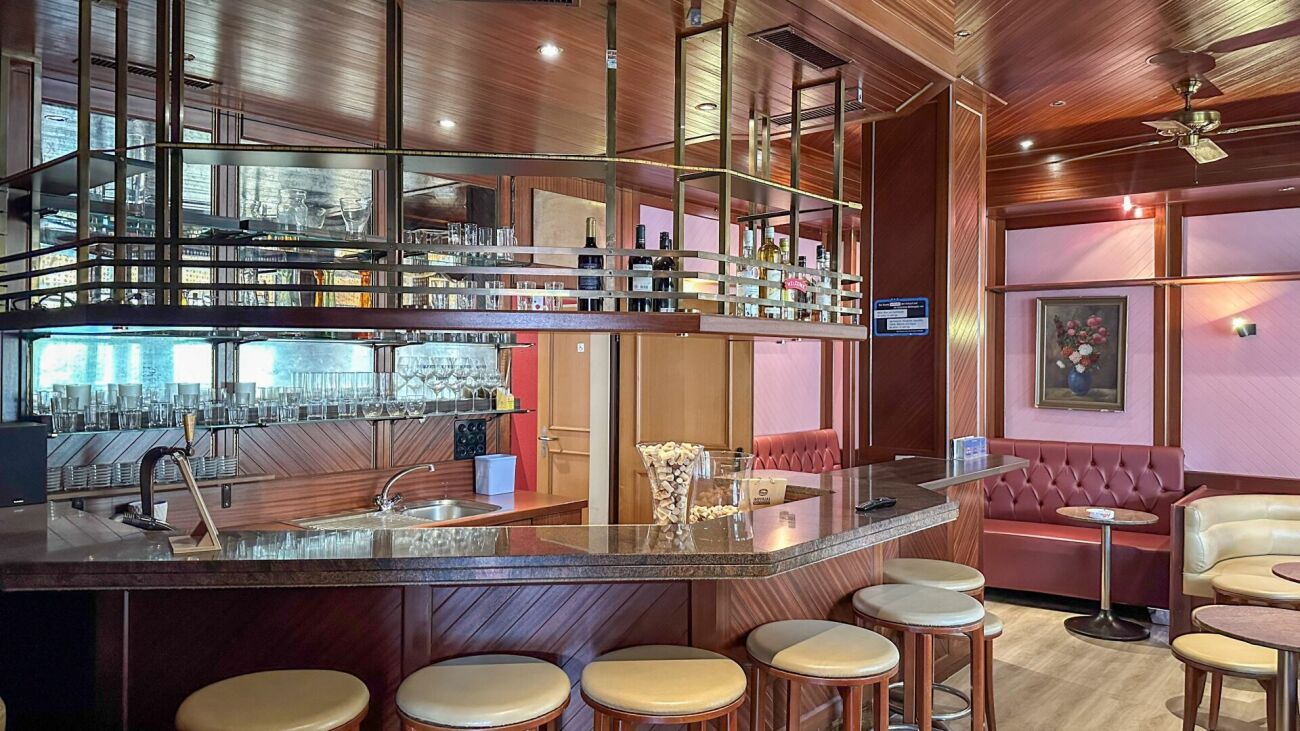 280m² restaurant