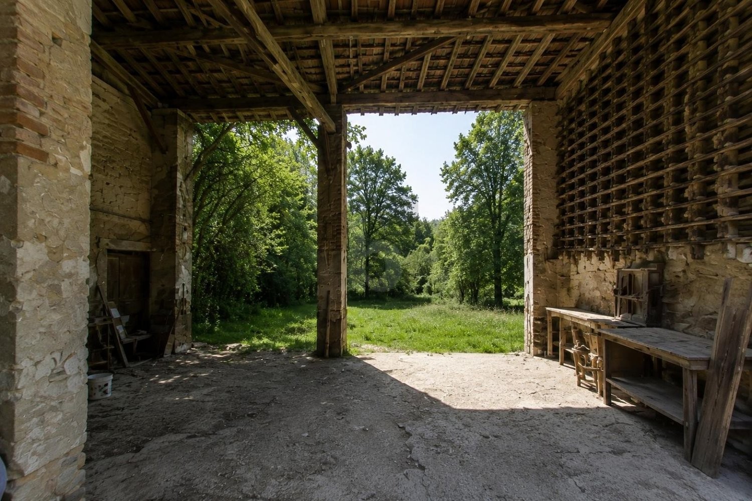 3 rooms farm house