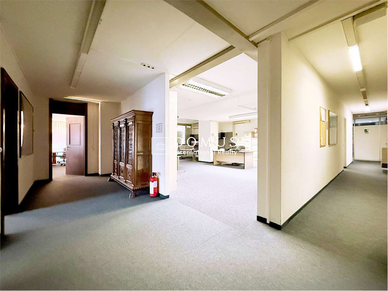Office, photo 2 of 8
