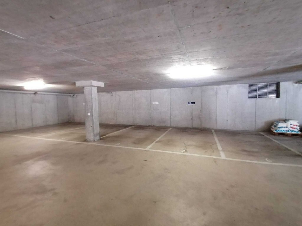Underground slot