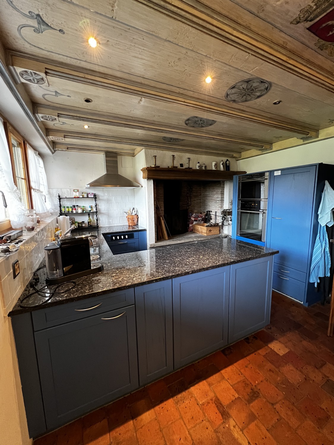 7 rooms farm house