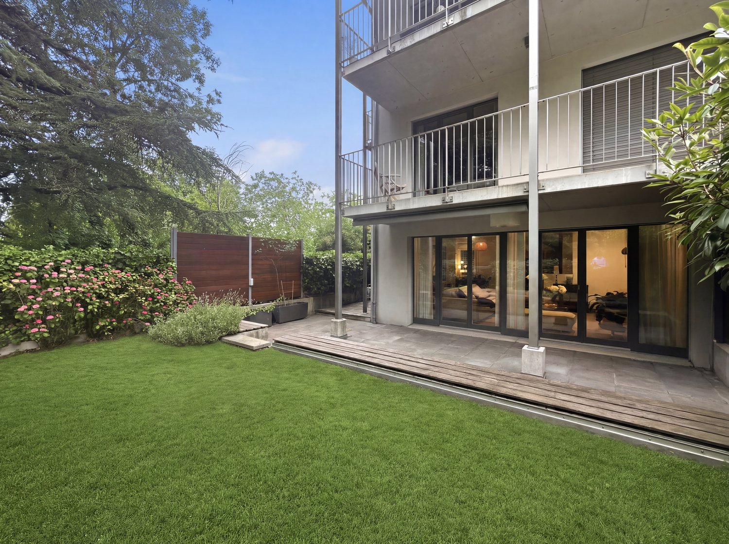 6 rooms terrace flat, photo 1 of 10