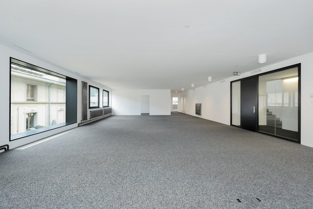 200m² office, photo 3 of 9