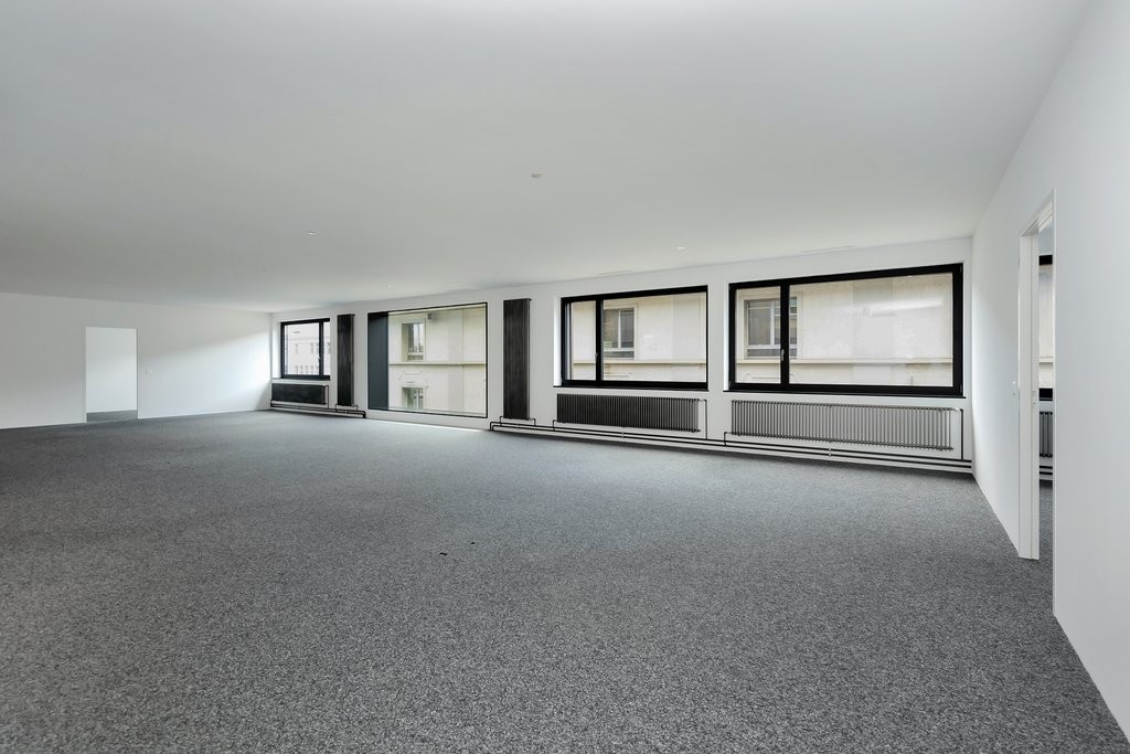 200m² office, photo 2 of 9