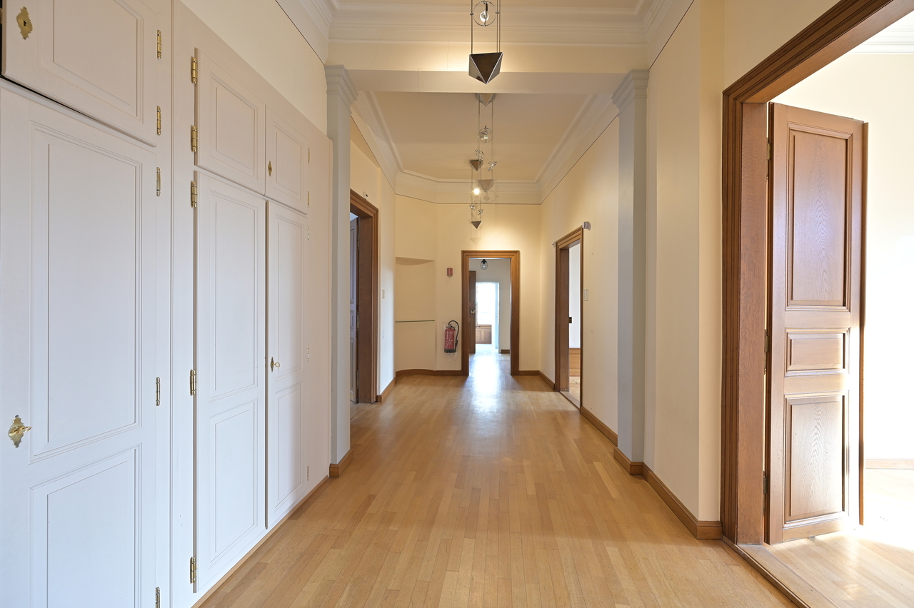 1470m² living / commercial building, photo 8 of 10