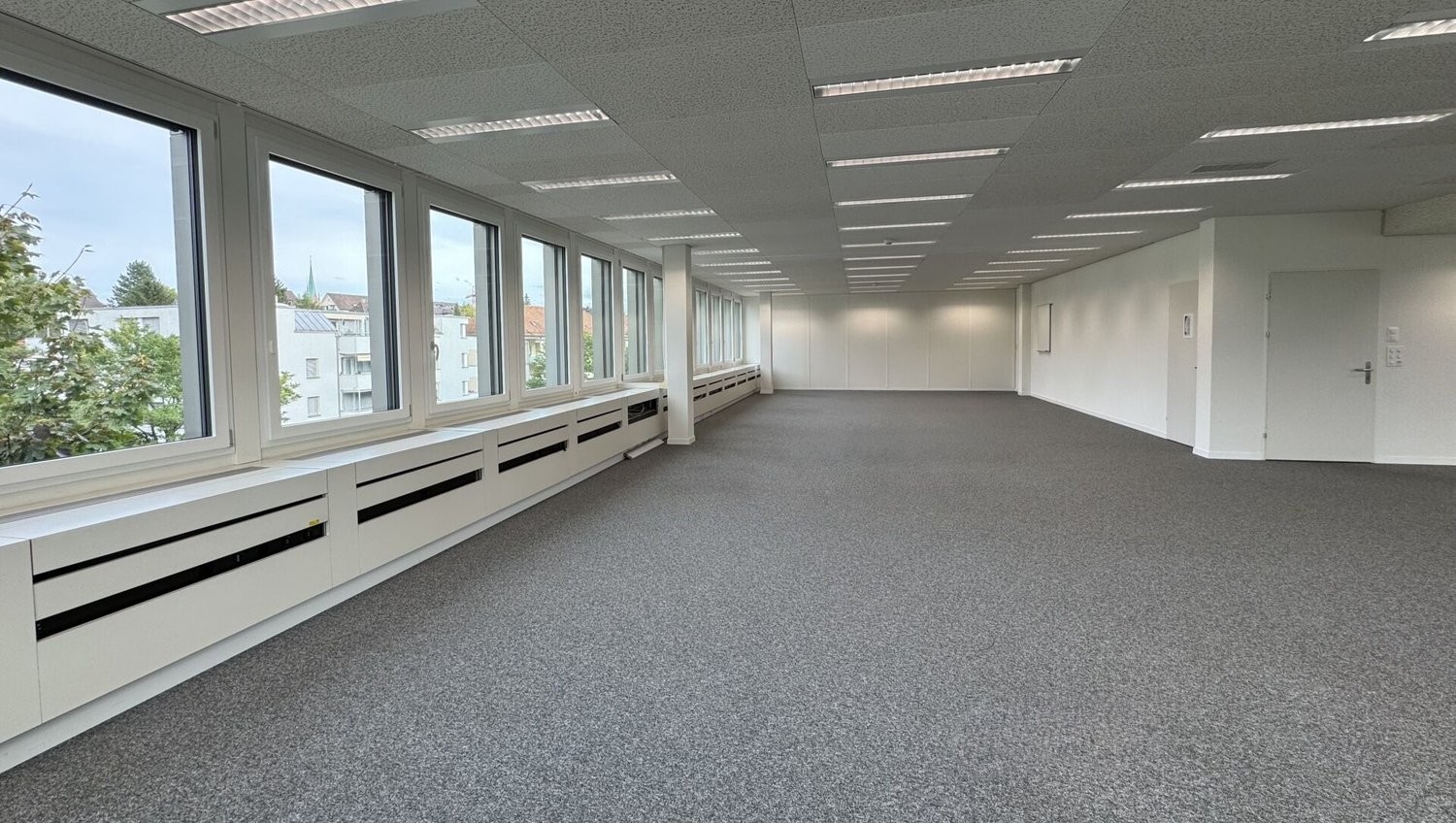 213m² office, photo 3 of 10