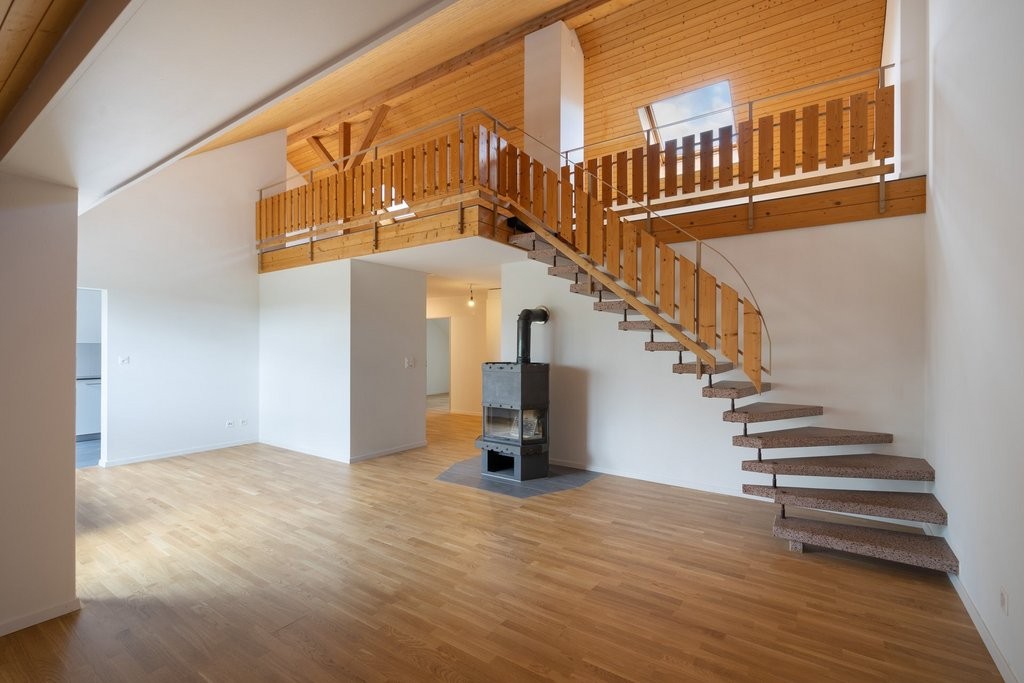 4 rooms apartment, photo 1 of 10