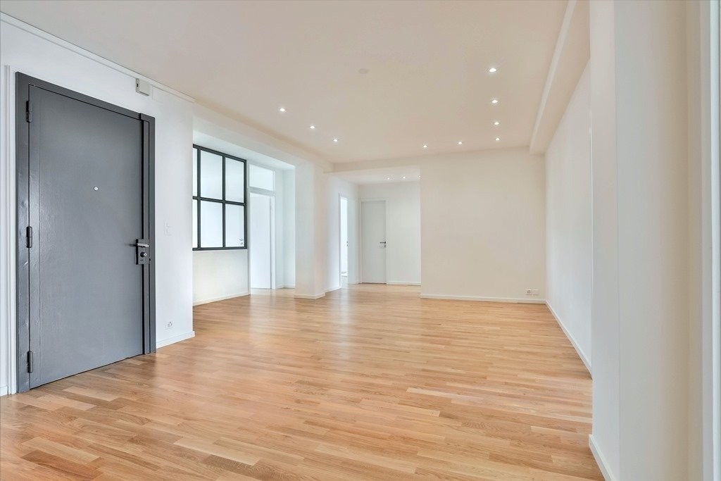 190m² office, photo 3 of 10