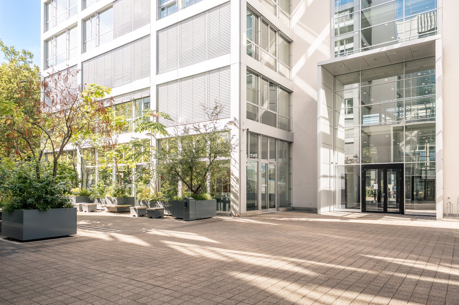 2800m² office, photo 2 of 8
