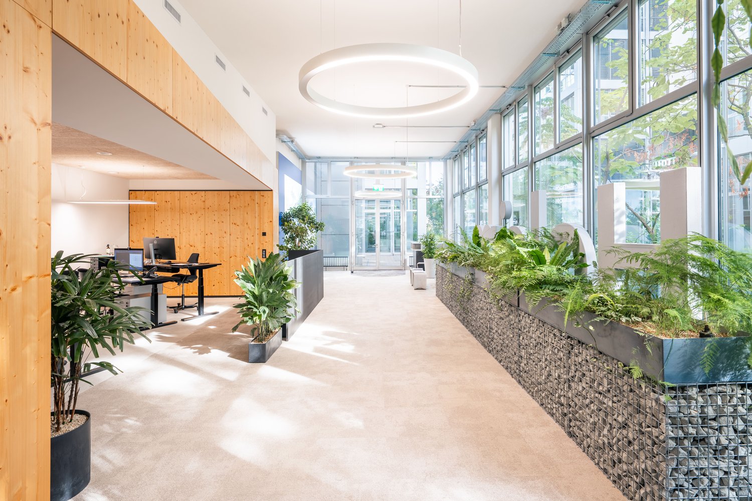 2800m² office, photo 3 of 8